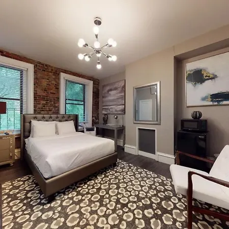 L 3-33 Stylish Private Studio In Boston!